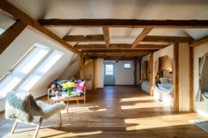 Blick in den Schlafraum im Obergeschoss "Alter Heuboden" Jager